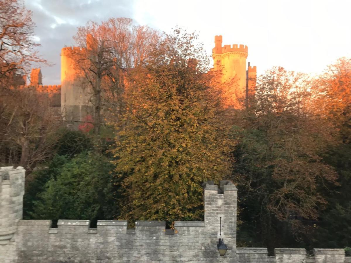 Hotel The Town House Arundel Esterno foto